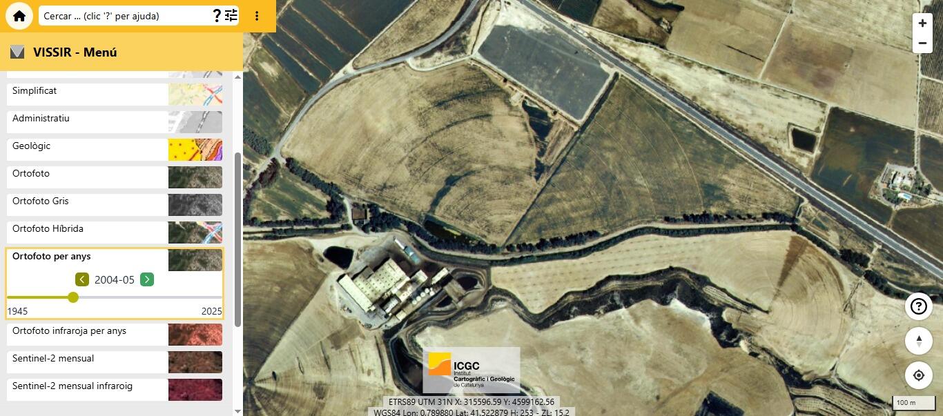 2004-05 (ICGC) — consolidació del nucli industrial al costat del canal: desapareix arbrat al tram confrontant.